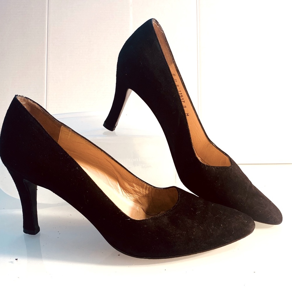 Charles Jourdan Classic Black Suede Sz 8M Point Toe Stiletto heel Minimalist